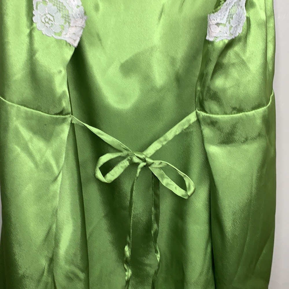 ANNOUNCEMENTS Maternity Cami Ethereal Silky Lace Spaghetti Strap Chartreuse - Picture 7 of 11